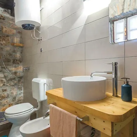 Apartment Amazing Home In Kanfanar With Wifi And 0 Bedrooms