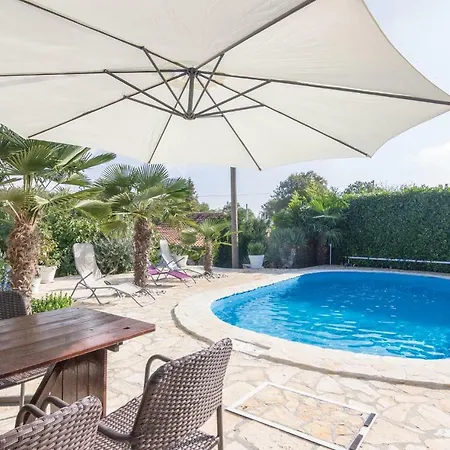 Amazing Home In Kanfanar With Wifi And 0 Bedrooms Apartment