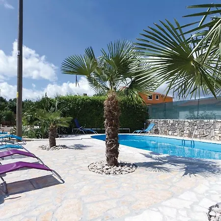 Apartment Amazing Home In Kanfanar With Wifi And 0 Bedrooms *